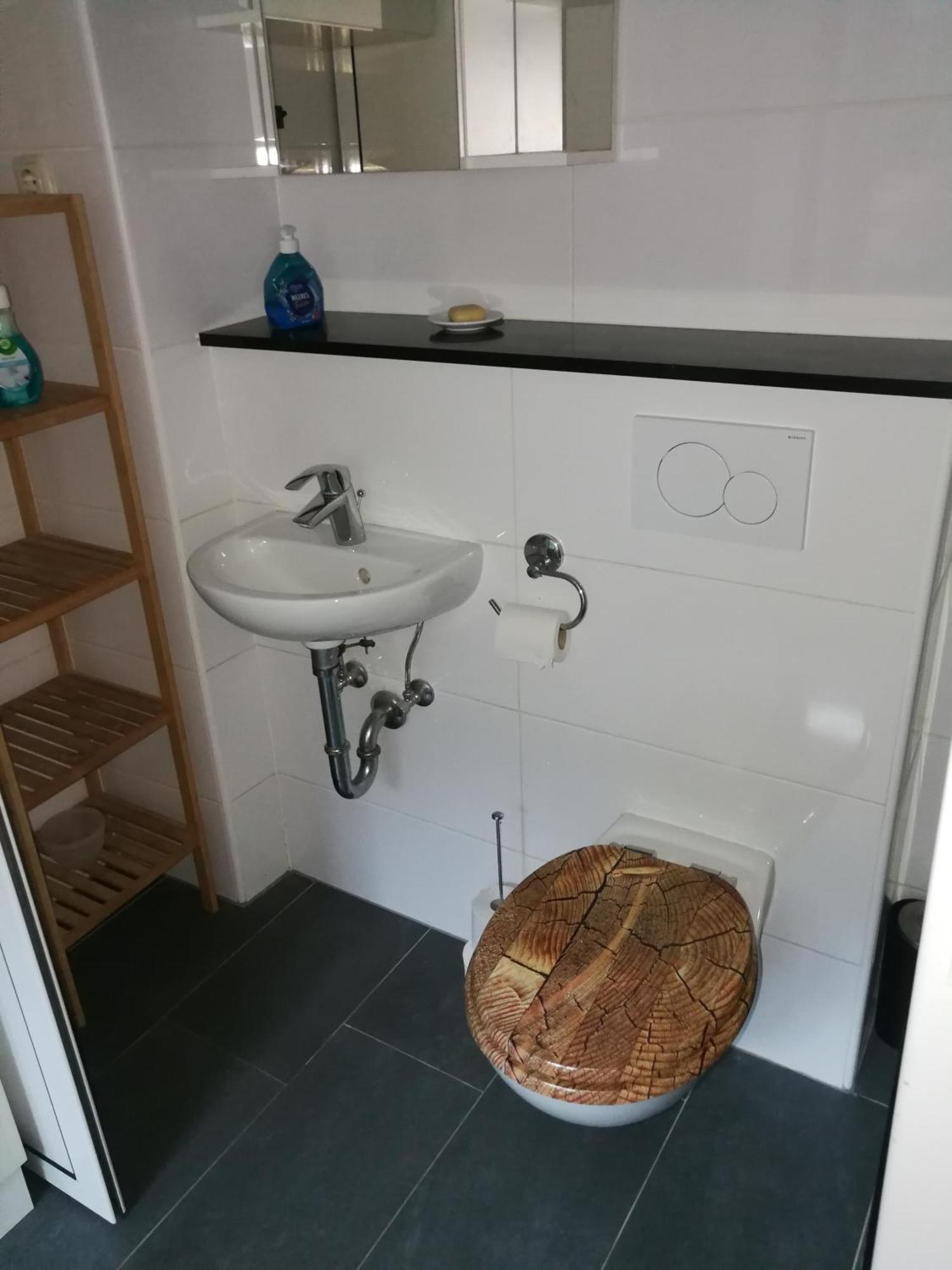 Wohlfuehloase - Zimmer, Appartment - Im Herzen Starnbergs Quarto foto